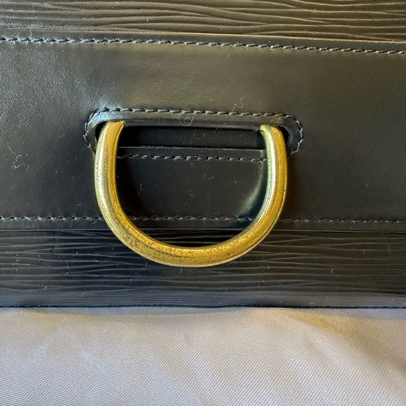 Louis Vuitton Epi Jena Clutch, Black, W/ dust bag, LB box & LV Gift bag. - Picture 15 of 16